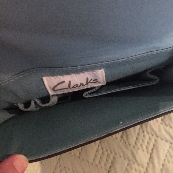 Clark crossbody bag. Brown like new condition - Picture 7 of 7